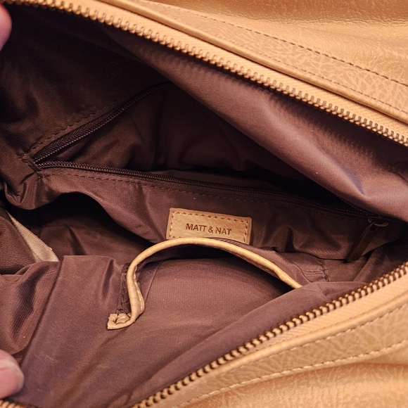 Matt & Nat Magnetic Closure Pink Champagne Beige Hand/Shoulder Bag - Picture 4 of 7